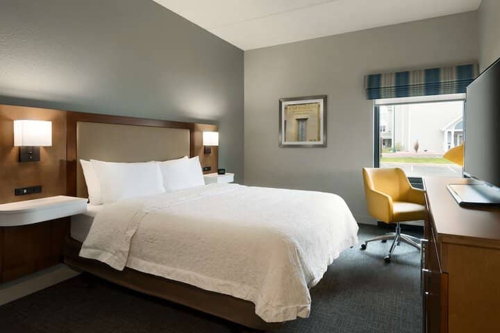 Room 12 of 30
